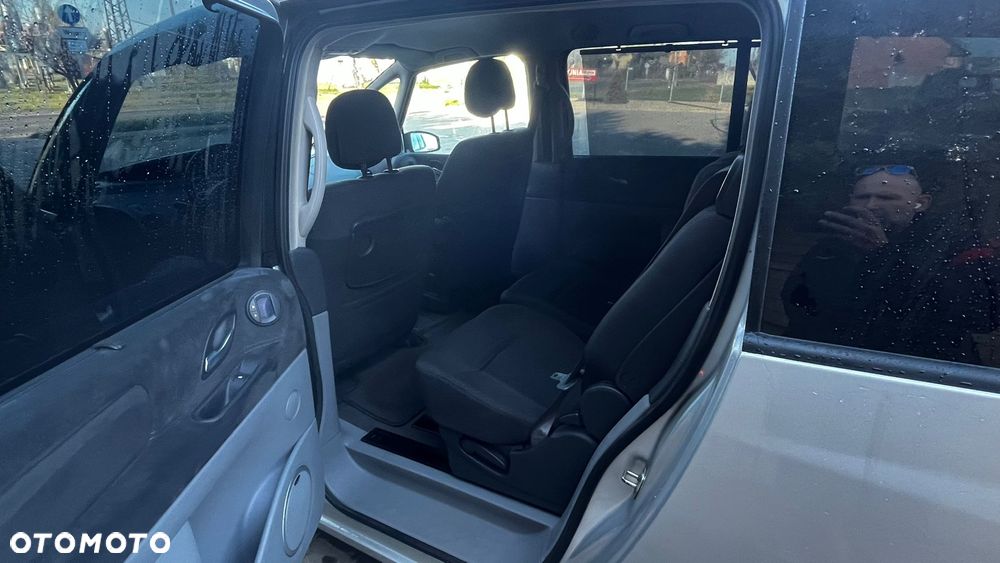 Renault Grand Espace 2.0 dCi FAP Edition PGA - 23