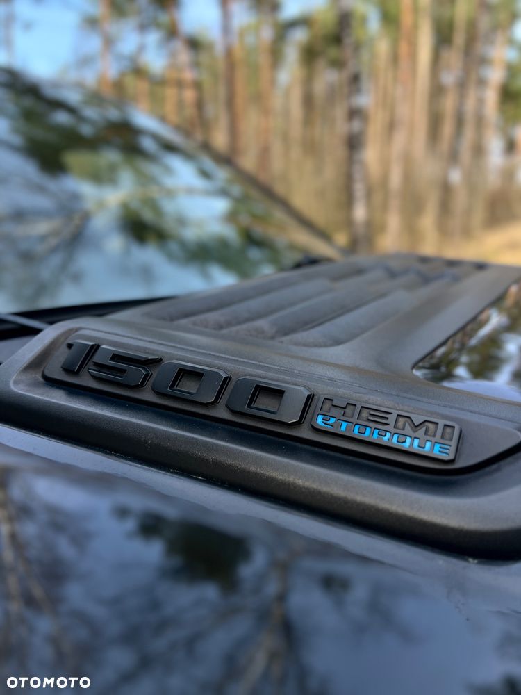 RAM 1500 5.7 Crew Cab Shortbed Laramie Black - 9