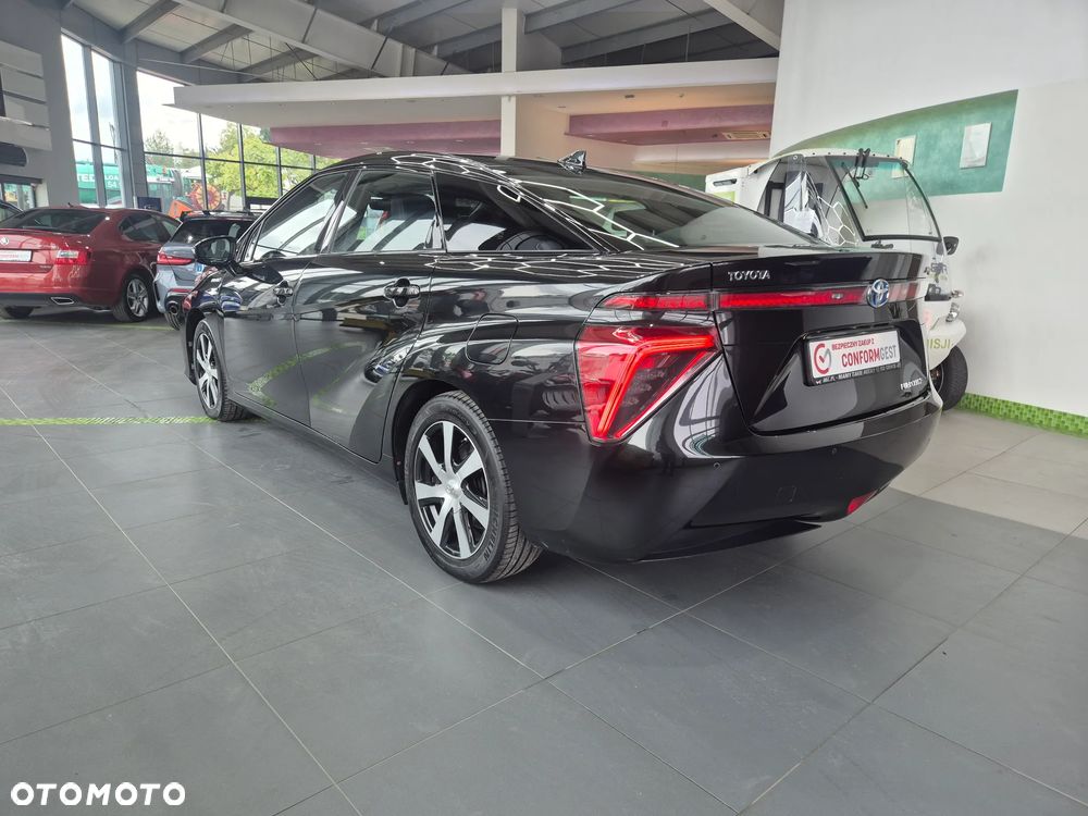 Toyota Mirai - 8