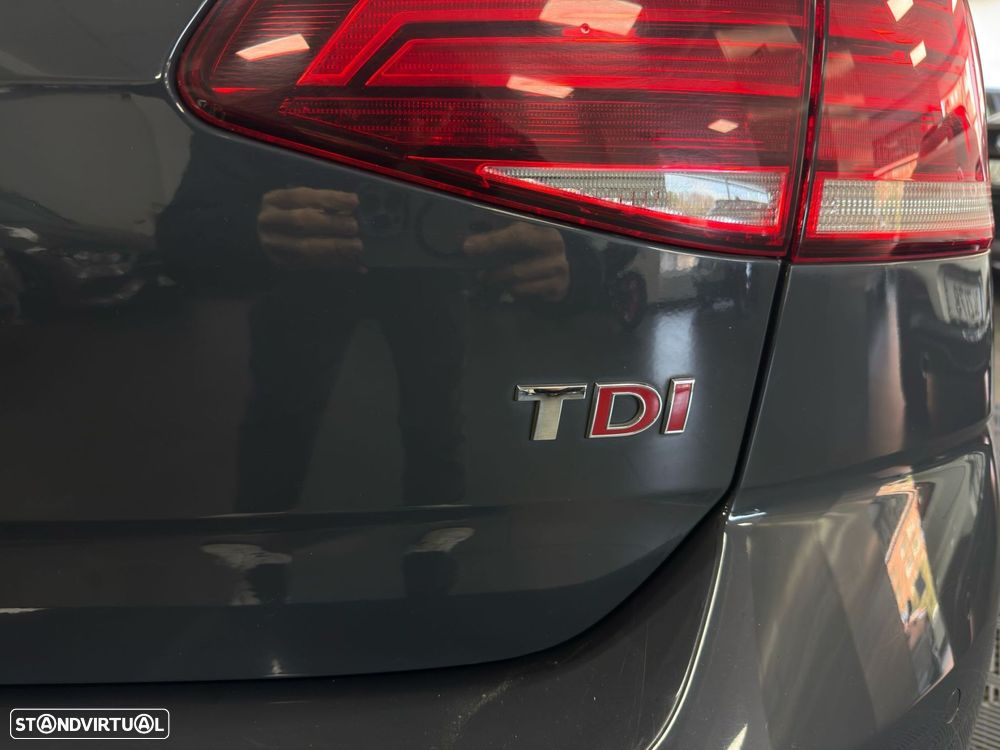 VW Golf 1.6 TDI Confortline DSG - 16