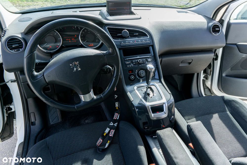 Peugeot 5008 2.0 HDi Allure 7os - 9