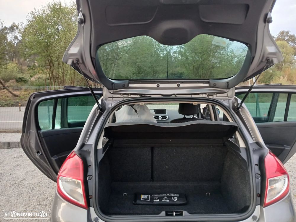 Renault Clio 1.2 16V Dynamique S - 9