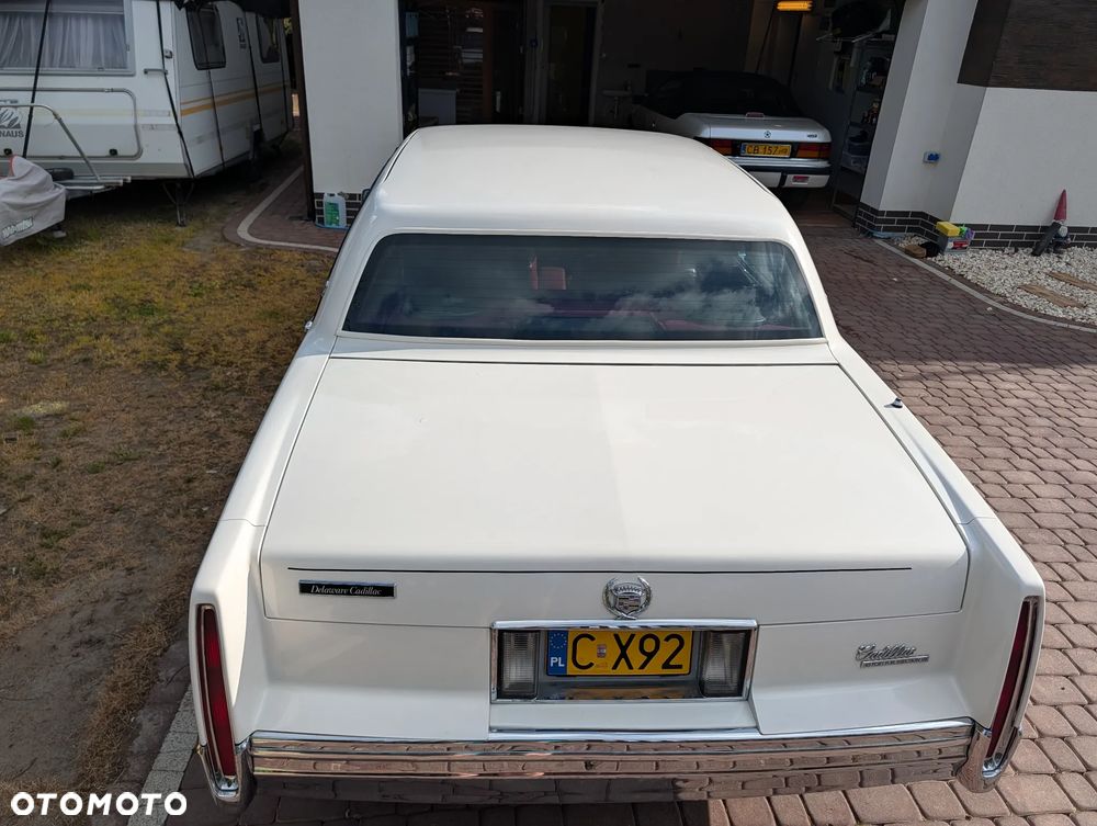 Cadillac Deville - 14