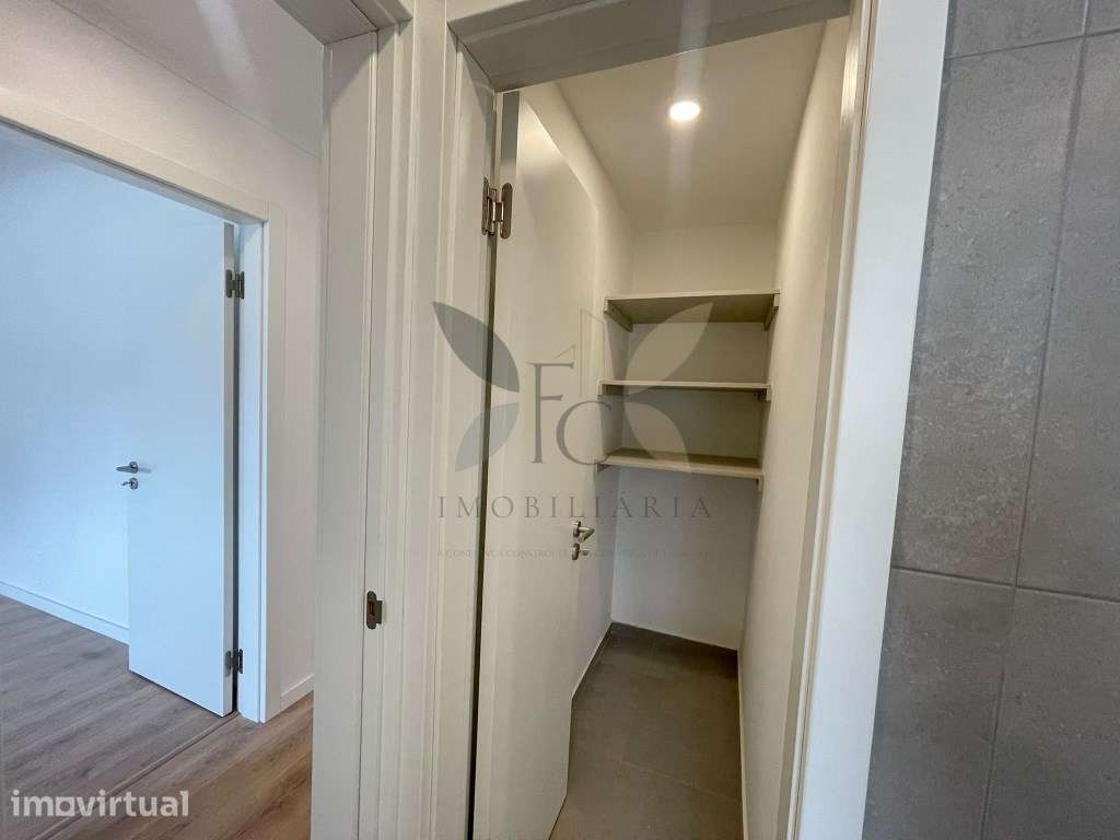 ARRENDAMENTO | T2 TOTALMENTE REMODELADO SETÚBAL - Grande imagem: 4/17