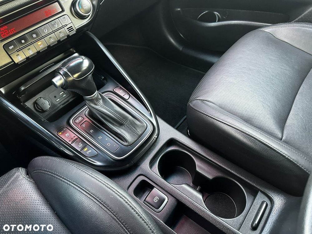 Kia Carens 1.7 CRDi XL 7os 7DCT - 28