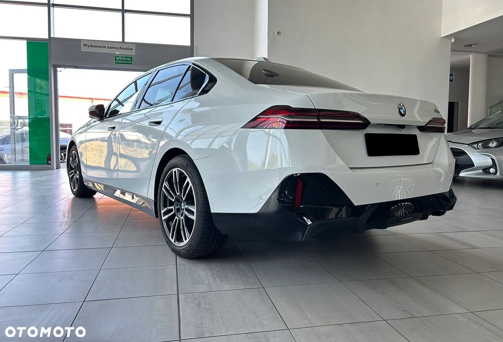 BMW Seria 5 520i mHEV M Sport sport - 5