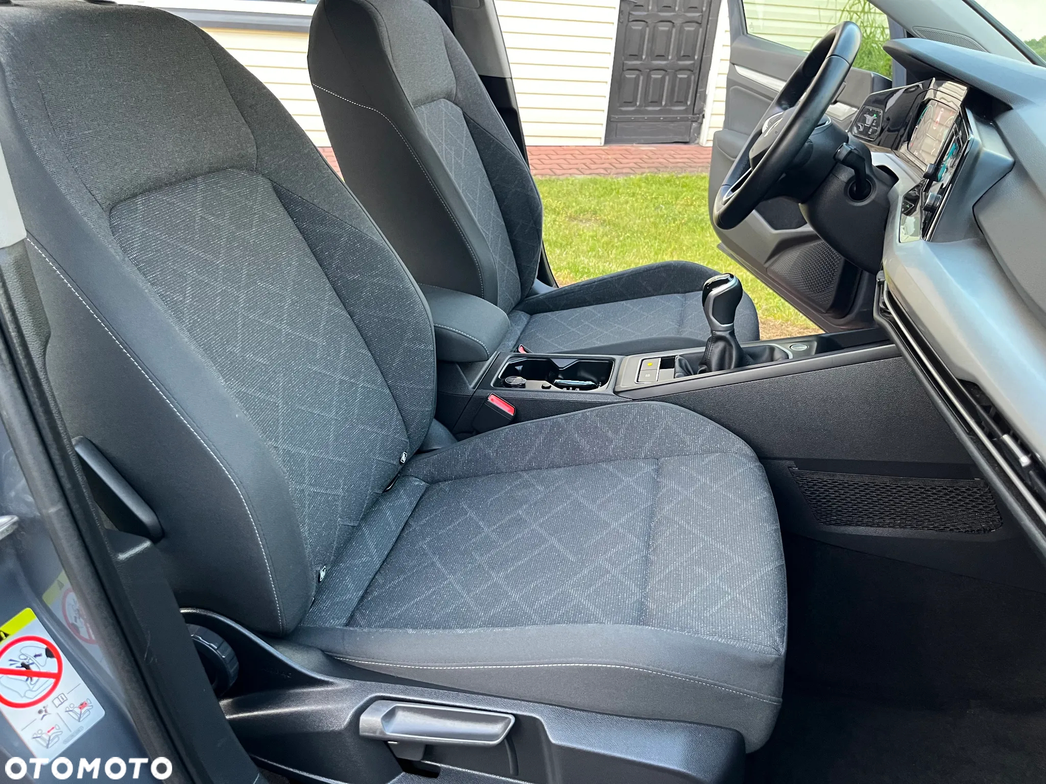 Volkswagen Golf VIII 1.5 TSI EVO Life - 23