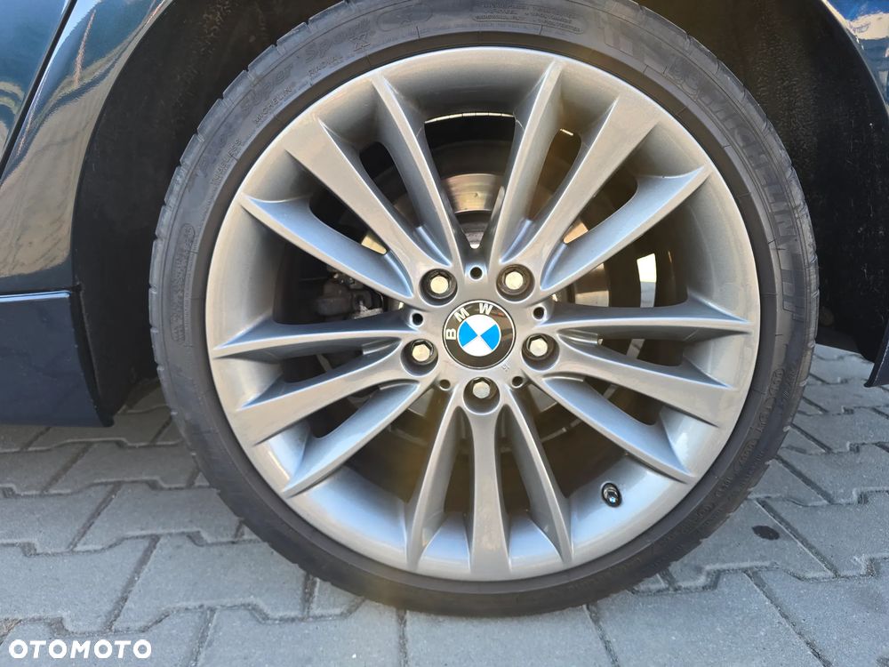 BMW 3GT 320d Sport Line - 12