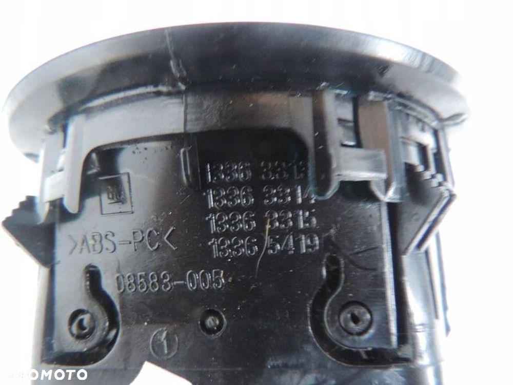 KRATKA NAWIEWU DESKI OPEL ADAM - 2