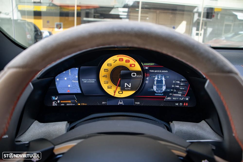Ferrari Roma 3.9 Twin-Turbo V8 - 18