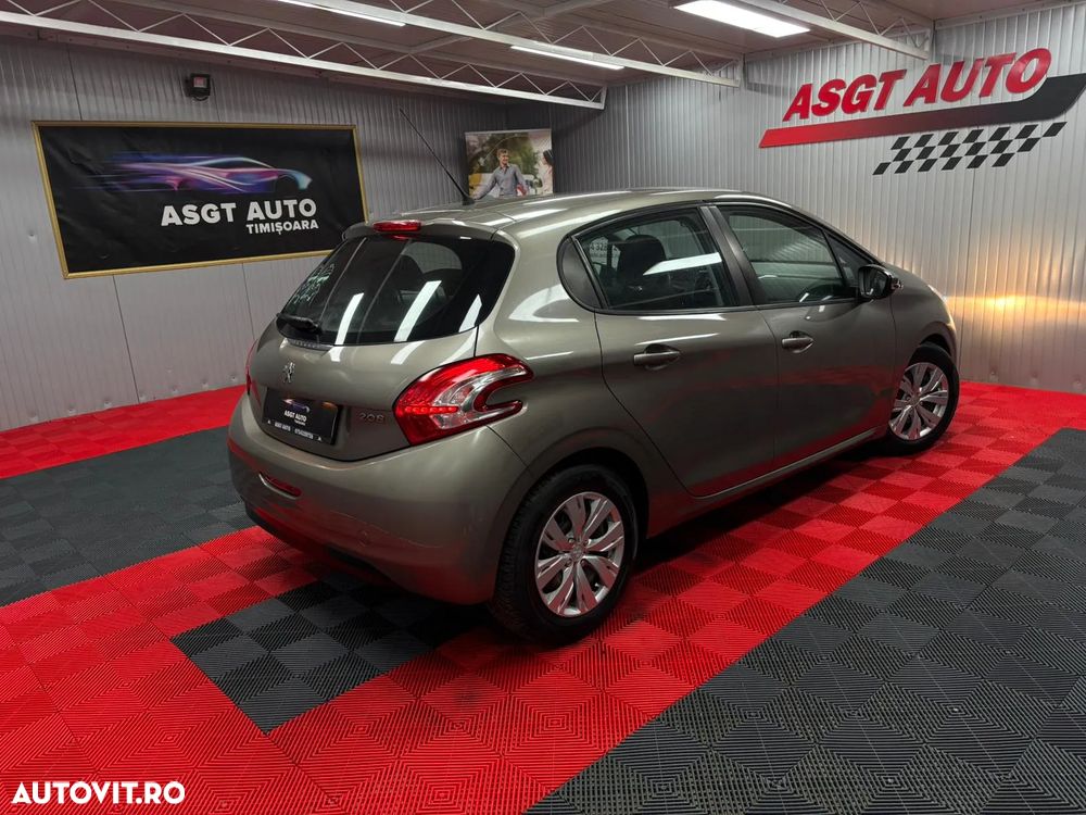 Peugeot 208 - 7