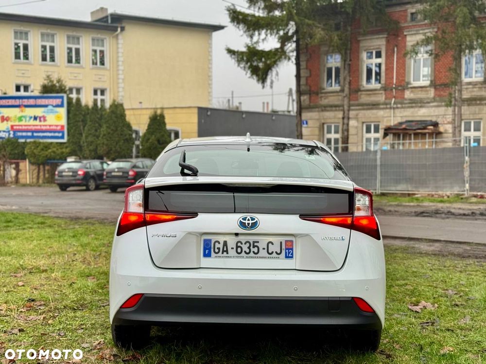 Toyota Prius 1.8 Hybrid Premium - 4