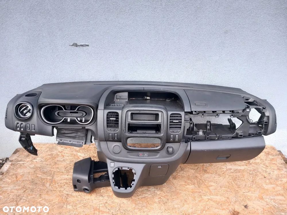 Konsola Deska Rozdzielcza Renault Trafic III Talento NV300 Vivaro B 2020r - 1