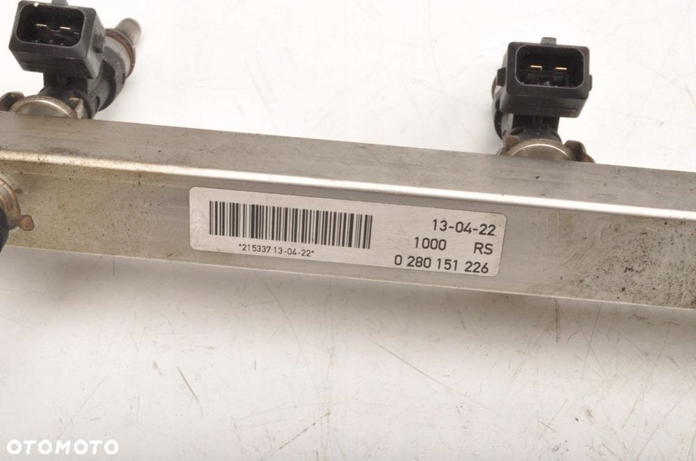 GRANTURISMO 4.7 LISTWA WTRYSKOWA 0280151226 - 3