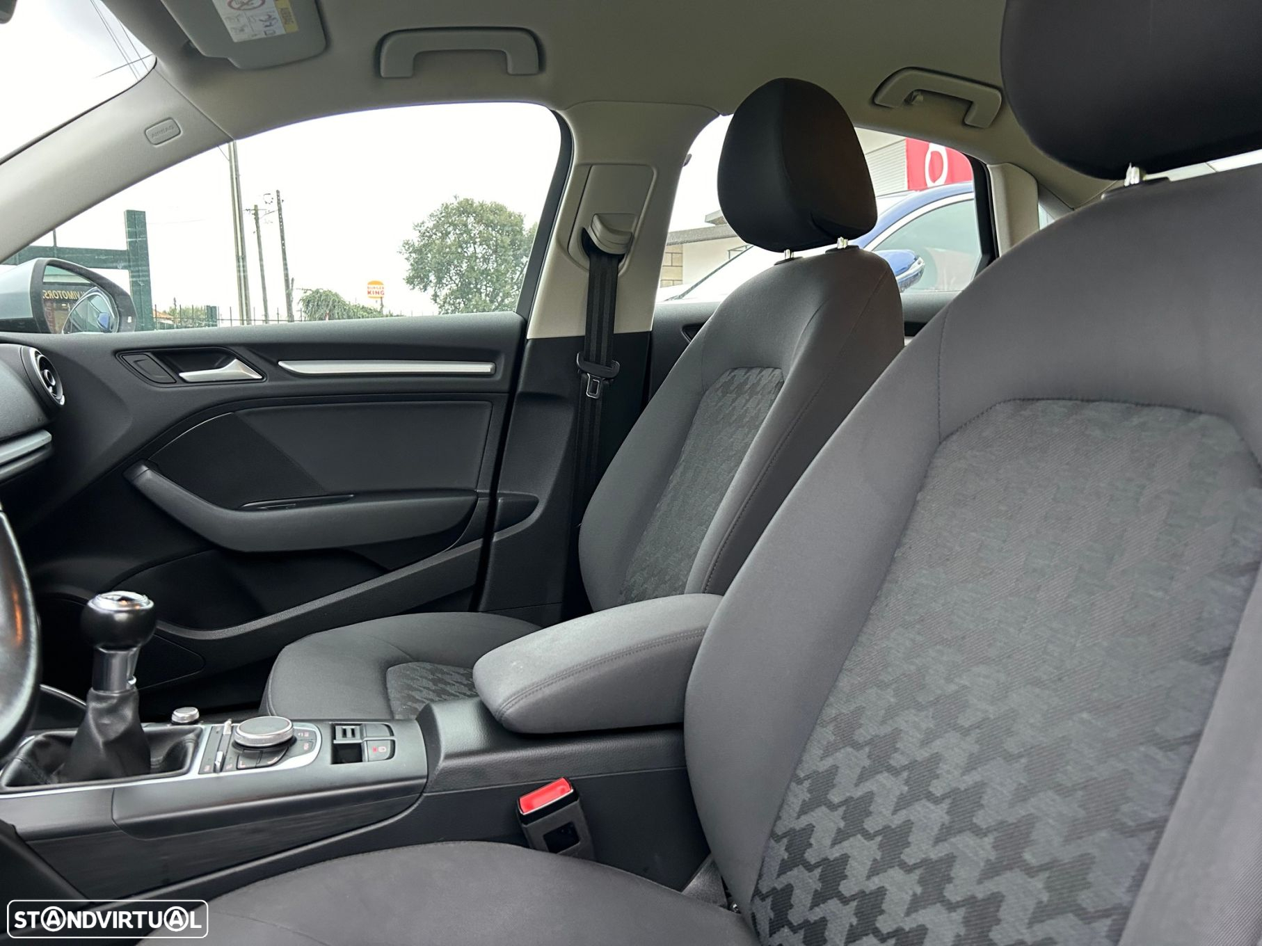 Audi A3 Limousine 1.6 TDI Advance - 23