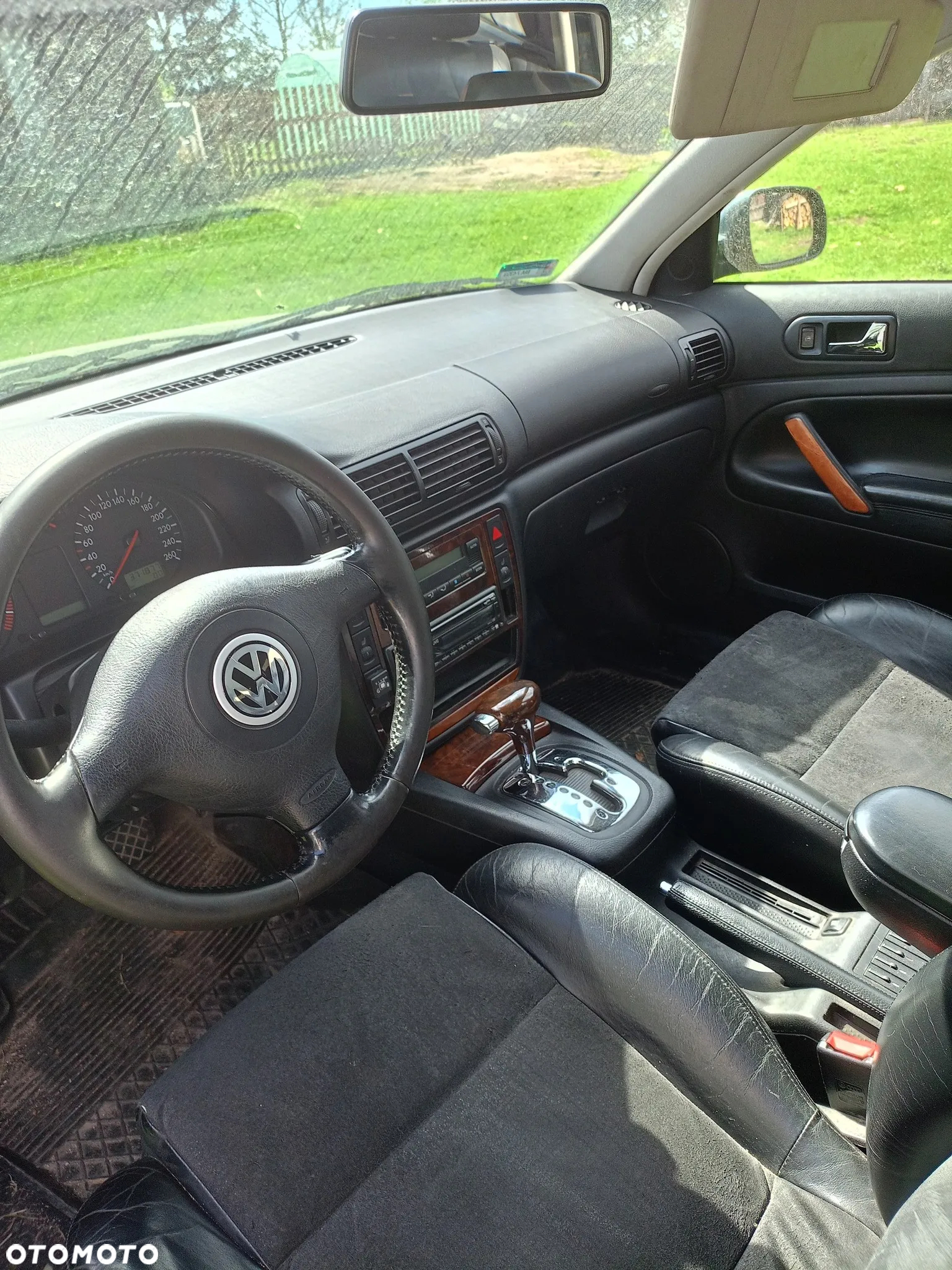 Volkswagen Passat - 14