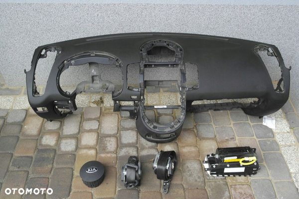 KIA SOUL DESKA KOKPIT KONSOLA AIRBAG PULPIT PASY