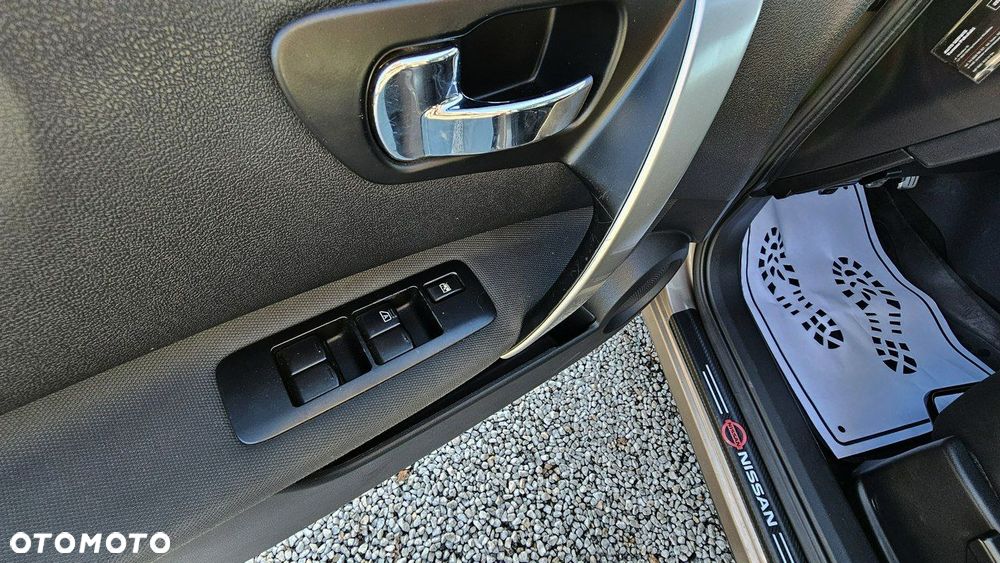 Nissan Qashqai+2 - 19