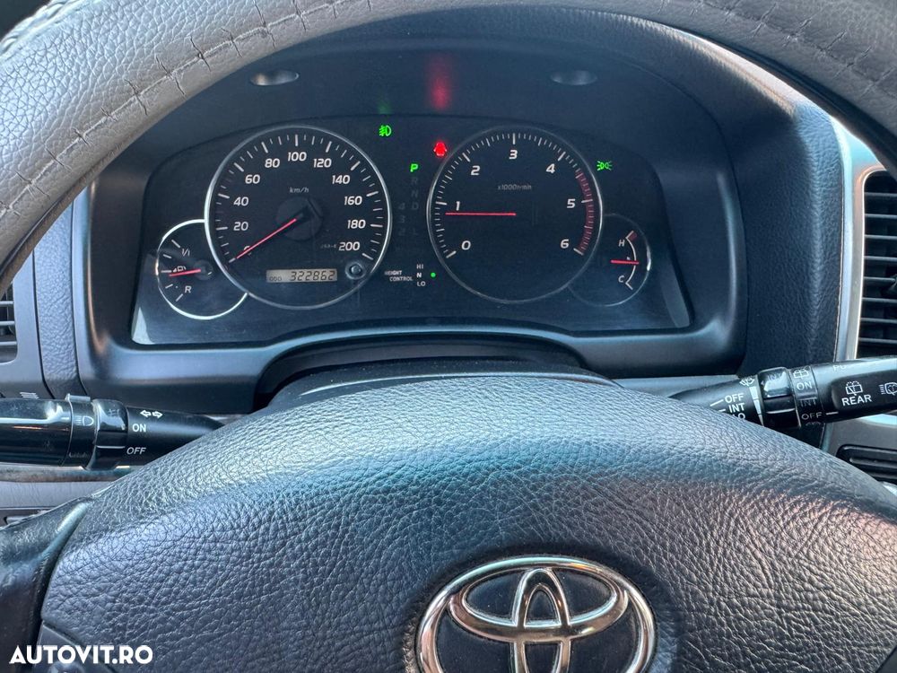 Toyota Land Cruiser 3.0 TD-4D Aut Executive - 6