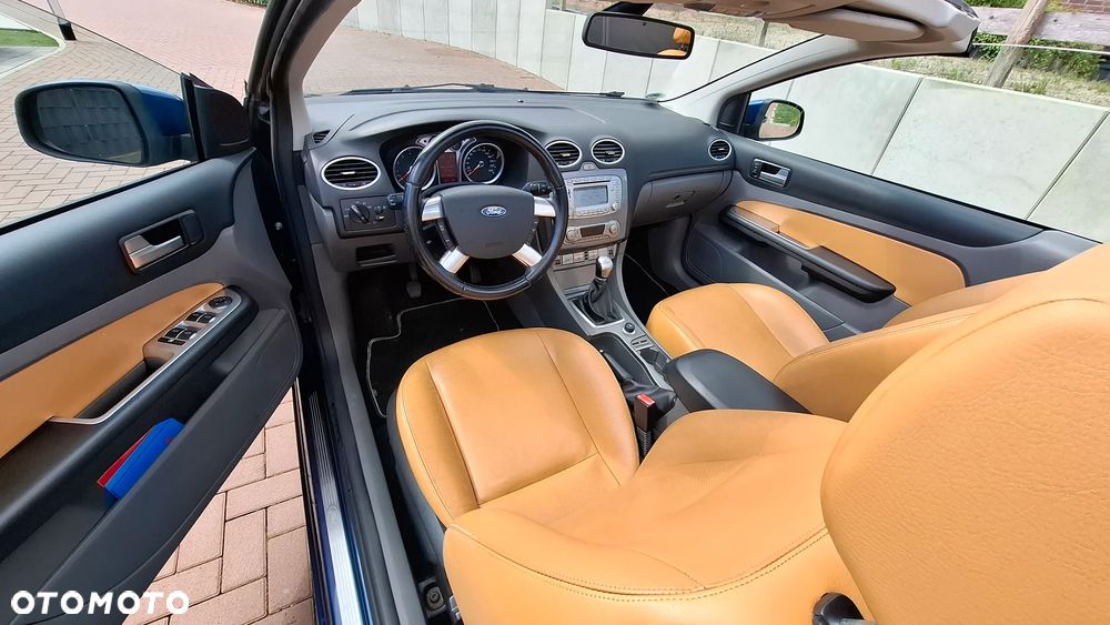 Ford Focus 2.0 16V Titanium - 6