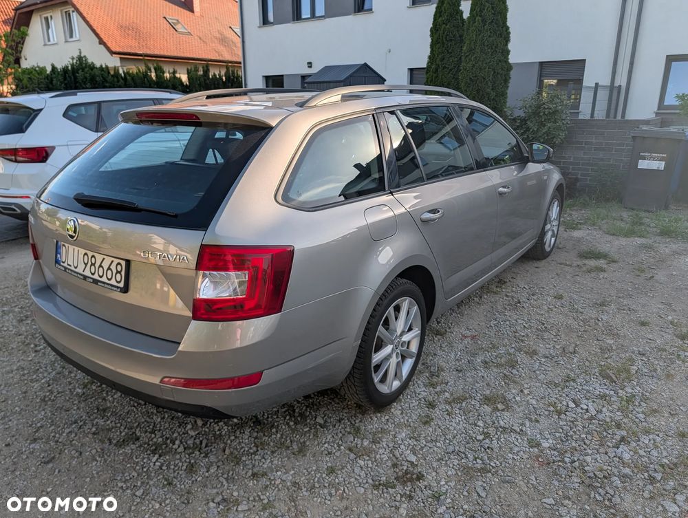 Skoda Octavia 1.6 TDI Active DSG - 5