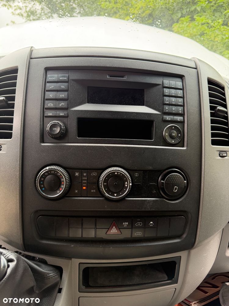 Mercedes-Benz Sprinter - 7
