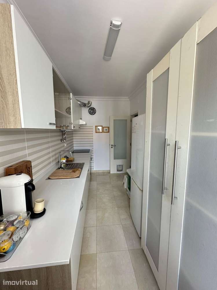 Apartamento T2 com varanda, Monte Estoril, Cascais - Grande imagem: 4/33
