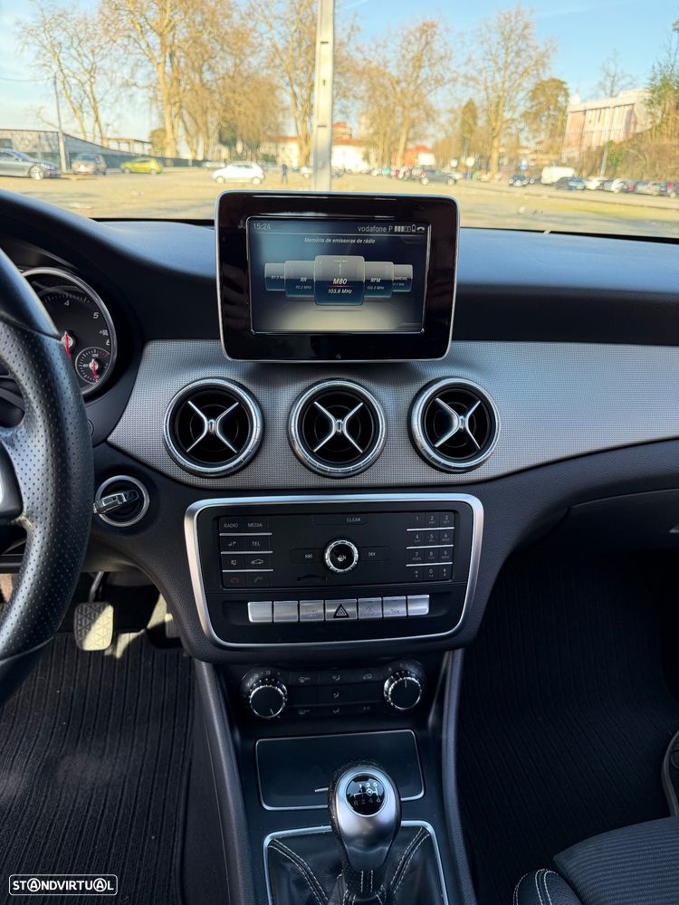 Mercedes-Benz CLA 180 - 11