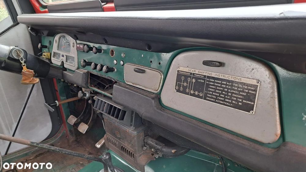 Toyota Land Cruiser - 12