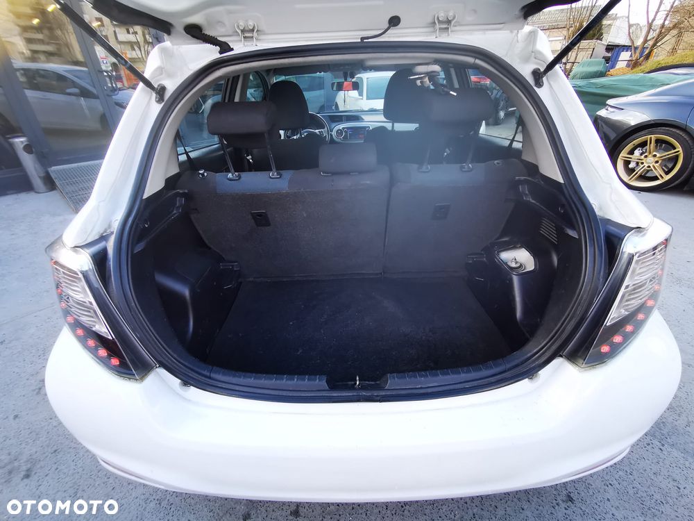 Toyota Yaris 1.5 VVT-i Life - 23