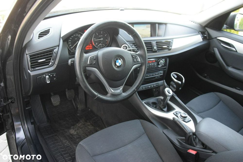 BMW X1 xDrive18d - 33