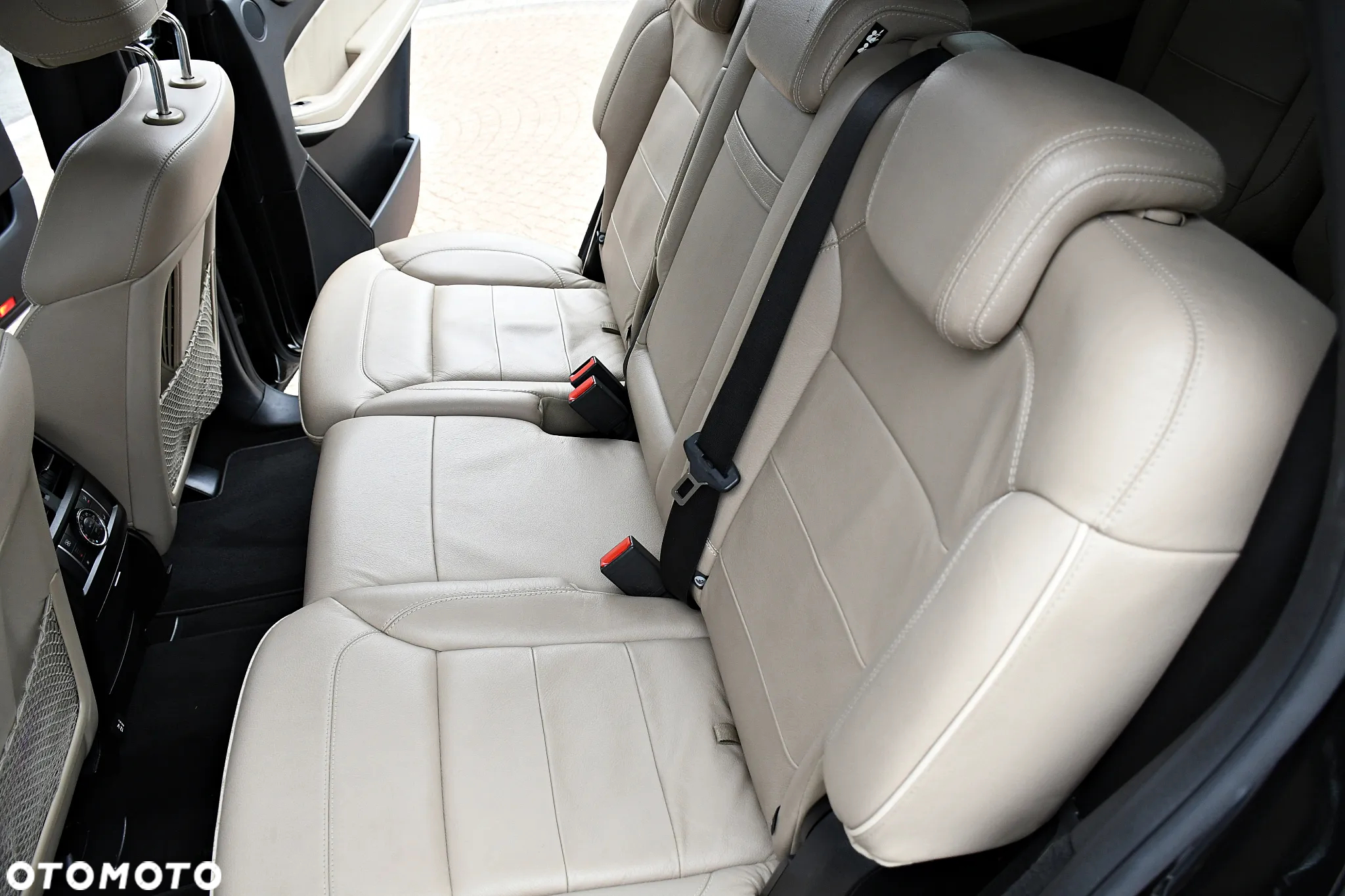 Mercedes-Benz GL 350 BlueTec 4-Matic - 22