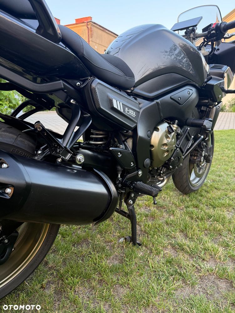 Yamaha FZ - 13