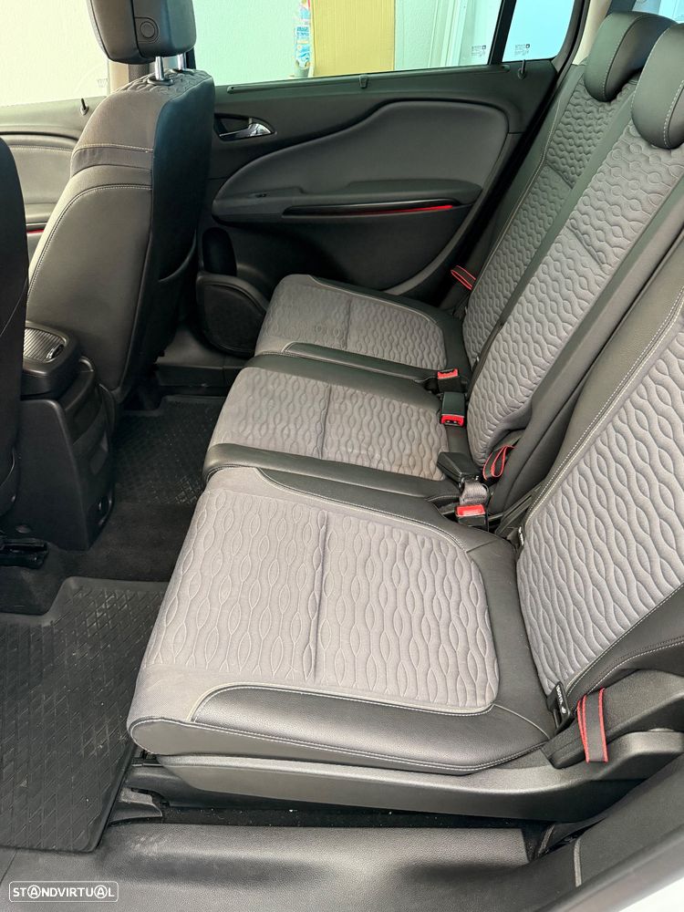Opel Zafira 1.6 CDTi Executive - 26