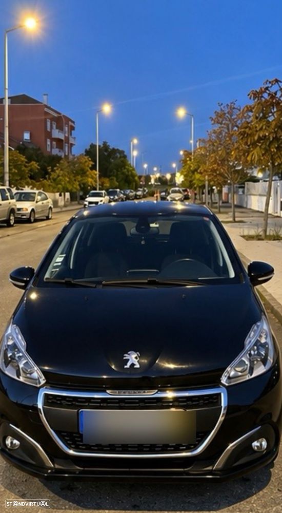 Peugeot 208 1.2 PureTech Signature - 2