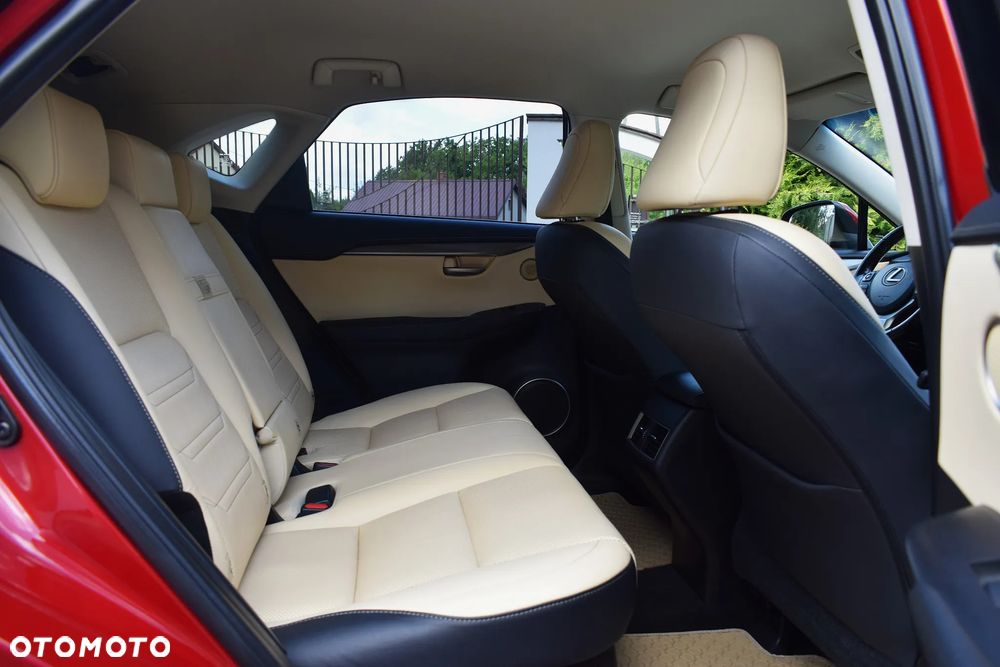 Lexus NX 300h Executive Line - 9