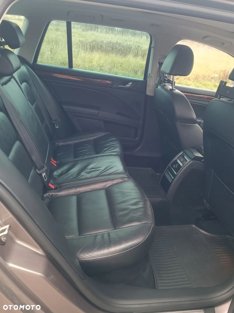 Skoda Superb 2.0 TDI Elegance DSG - 14
