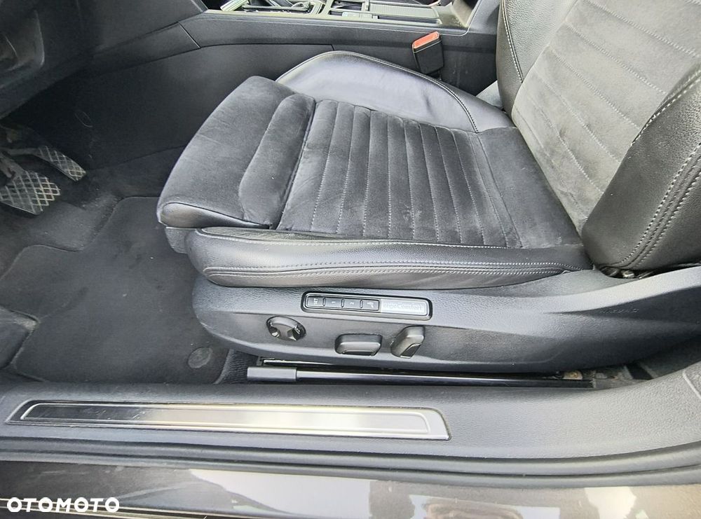Volkswagen Passat 2.0 TSI BMT 4Mot Highline DSG - 21