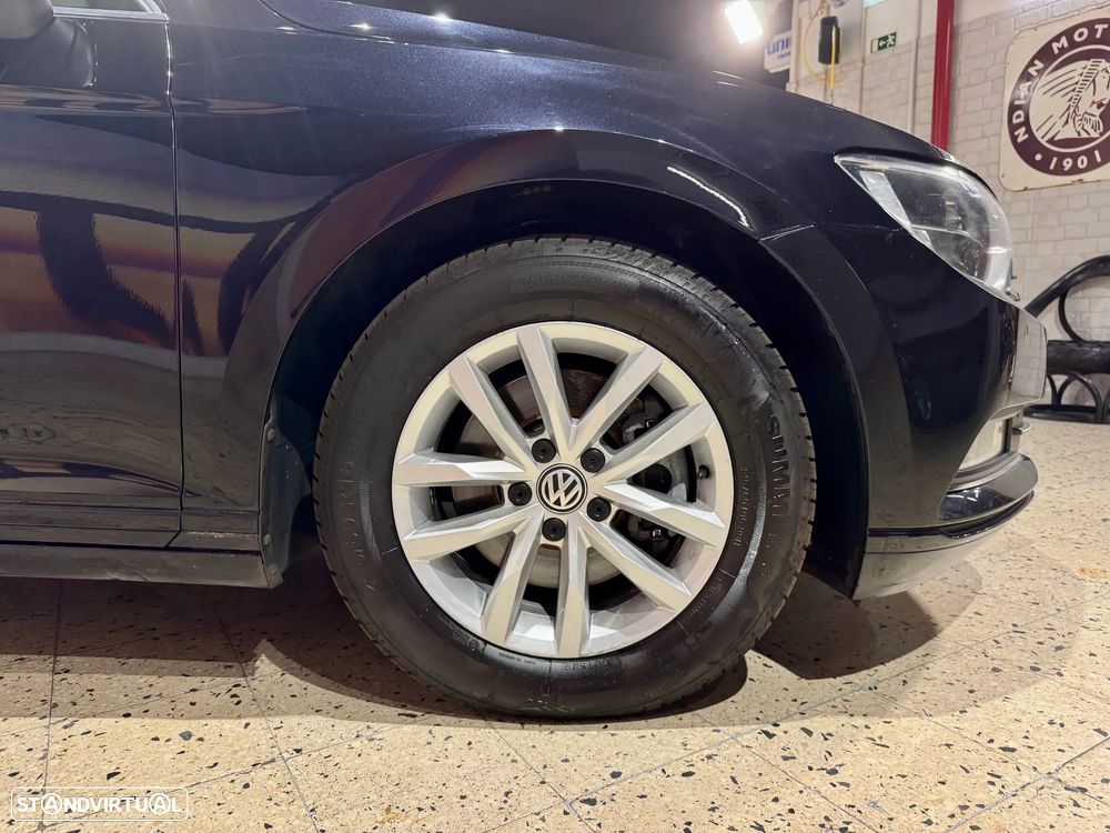 VW Passat 2.0 TDI Elegance DSG - 7
