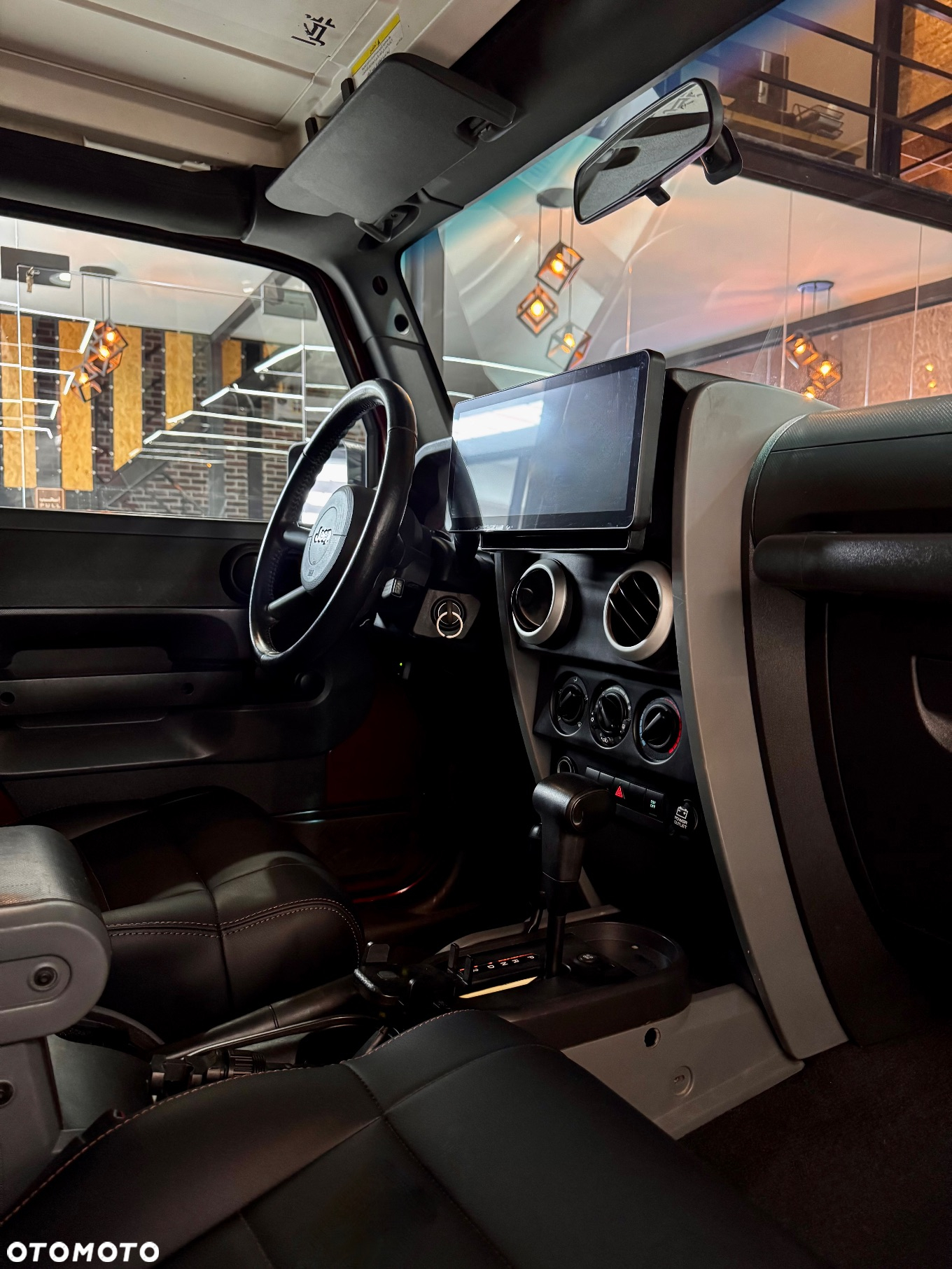 Jeep Wrangler - 27