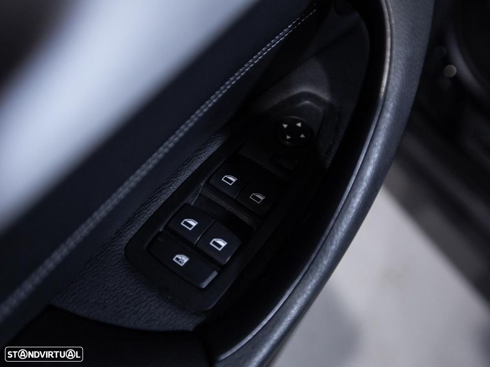 BMW X1 16 d sDrive Advantage Auto - 15