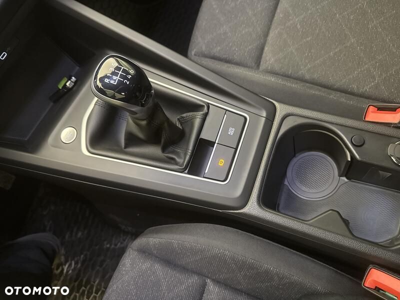 Volkswagen Golf - 17