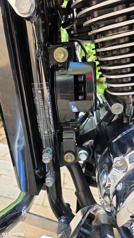 Suzuki Intruder - 16