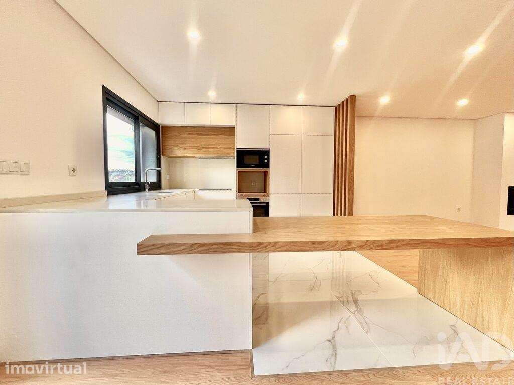 Casa / Villa T3 em Antas e Abade de Vermoim de 246,00 m2 - Grande imagem: 4/24