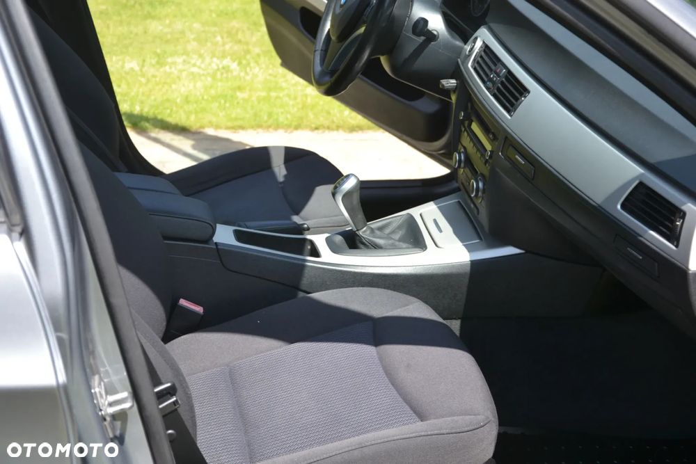 BMW Seria 3 318i Edition Lifestyle - 10