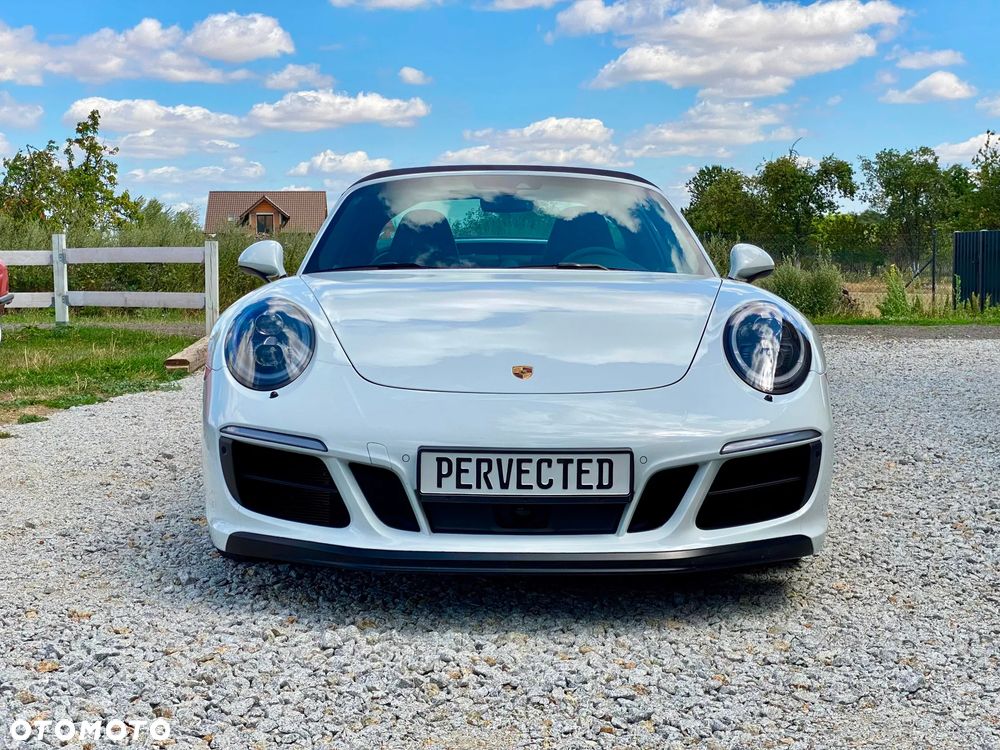 Porsche 911 Targa 4 GTS PDK - 10