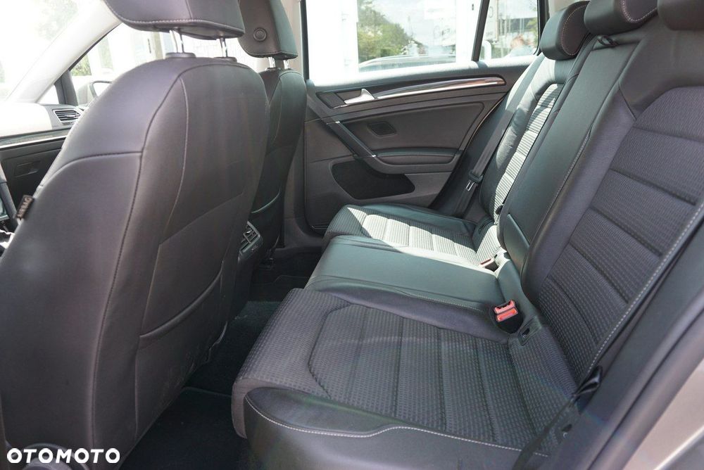 Volkswagen Golf - 13