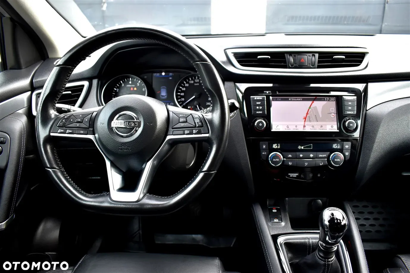 Nissan Qashqai 1.3 DIG-T ZAMA - 27