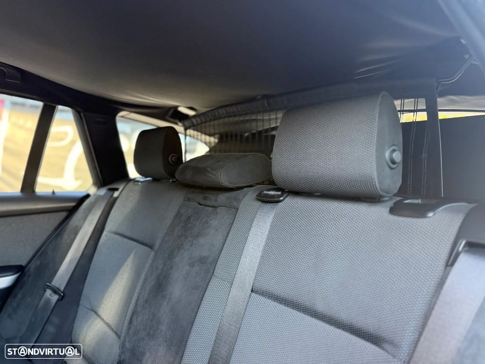 BMW 320 d Touring - 33