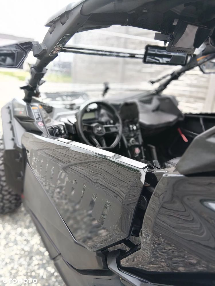 Can-Am Maverick - 8